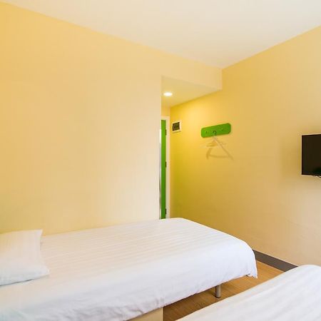 Hi Inn Shenyang Fengtian Street Zewnętrze zdjęcie